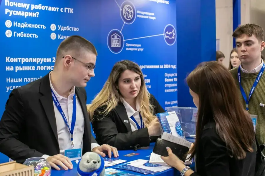 Atendimento em stand de feira